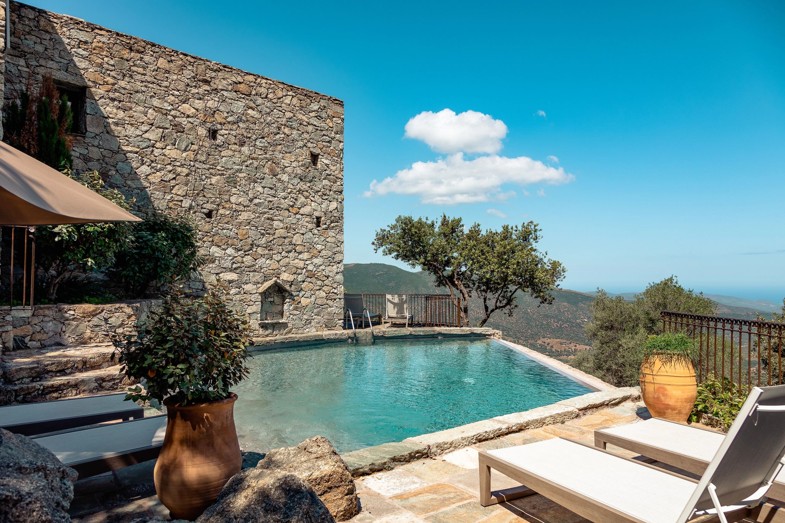 Le cadre idyllique de l'hôtel Case Latine à Lama en Balagne